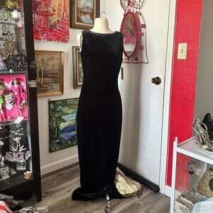 cachet black velvet gold formal backless dress